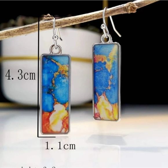 ⭐️3/$25⭐️🆕️Colorful Geometric Drop Earrings  - Picture 3 of 3